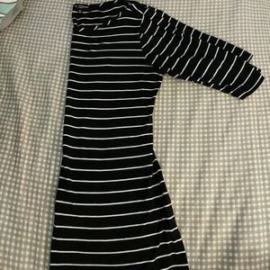 Black and white half sleeve fitted shirt